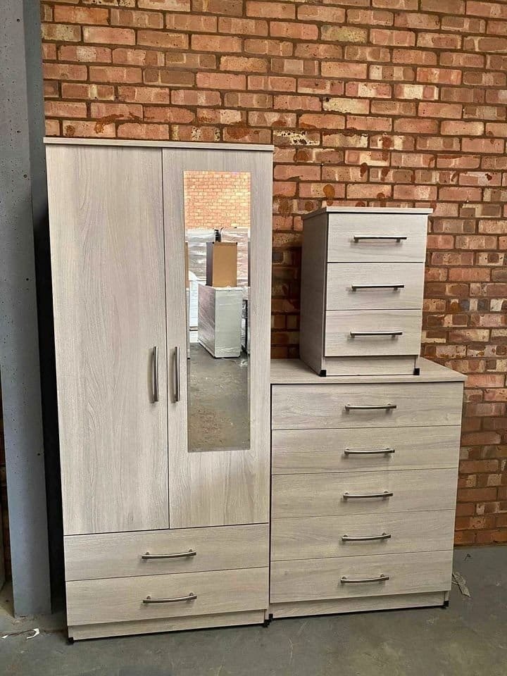 oak mirrored wardrobe